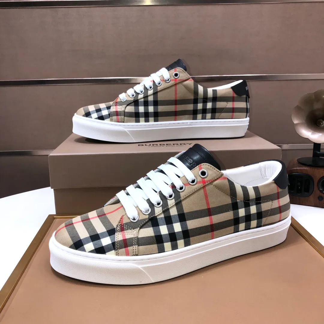 Men's shoes 💰480💰 [Burberry] (cowhide lining) classic low-top sneakers｜Imported cowhide with classic plaid fabric｜Cowhide lining｜Original outsole｜Fine workmanship and comfortable to wear Size: 38-44 (customized at 45)